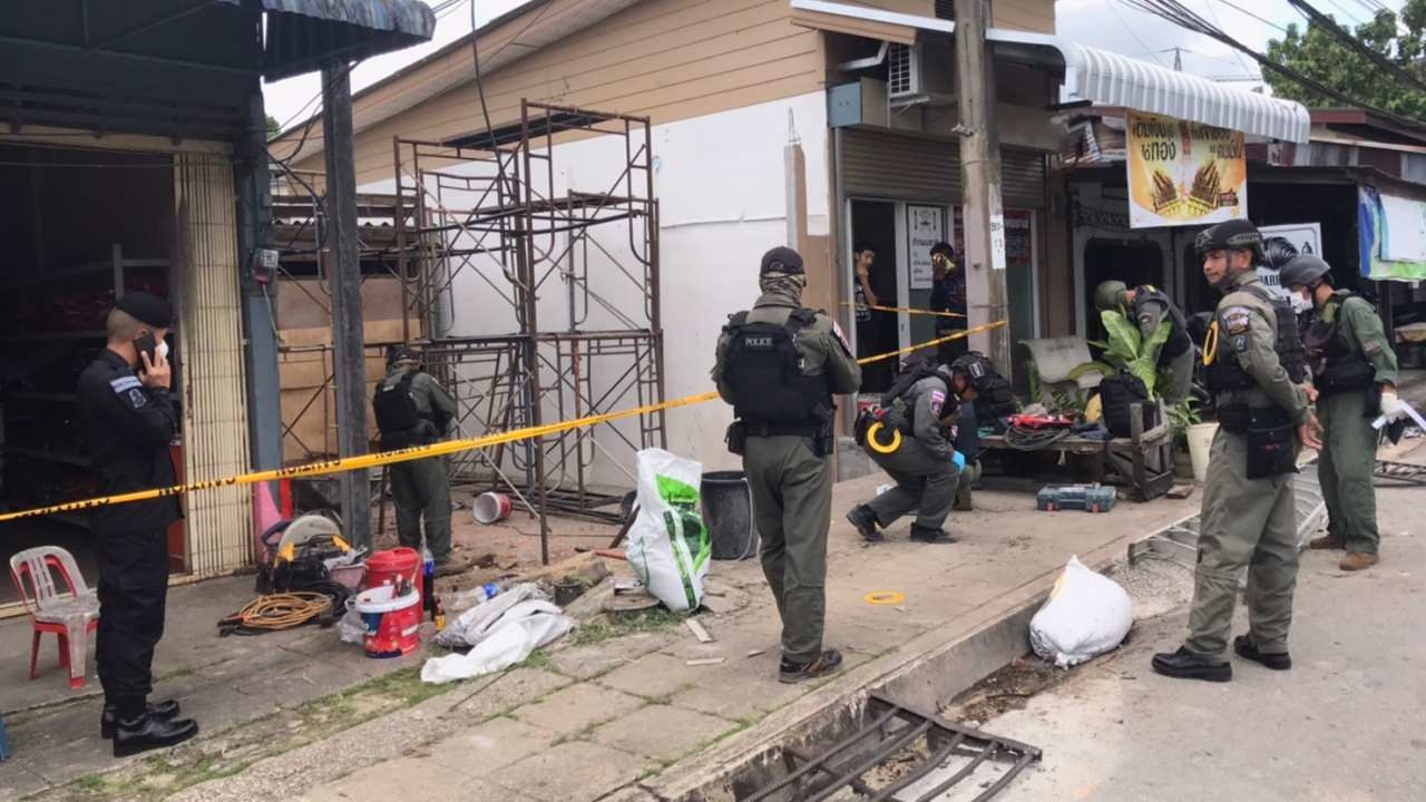 คนร้ายปาระเบิดใส่ทหารพราน ขณะช่วยสร้างบ้านให้แก่ชาวบ้านที่รือเสาะเจ็บ 2