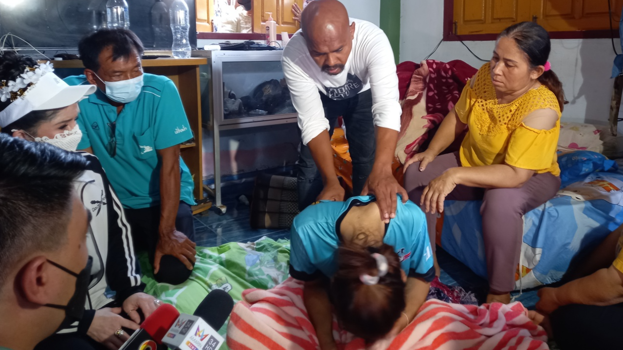 หมอปลา ช่วย "น้องนิว" นศ.สาว ชี้ไม่ได้โดนคุณไสย พาไปรักษาที่เพชรบุรี 