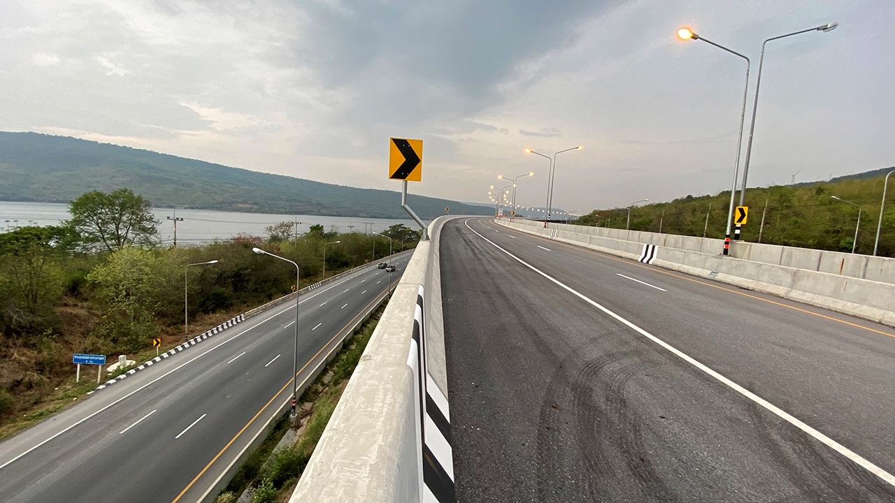 สิ่งมหัศจรรย์คมนาคมไทย