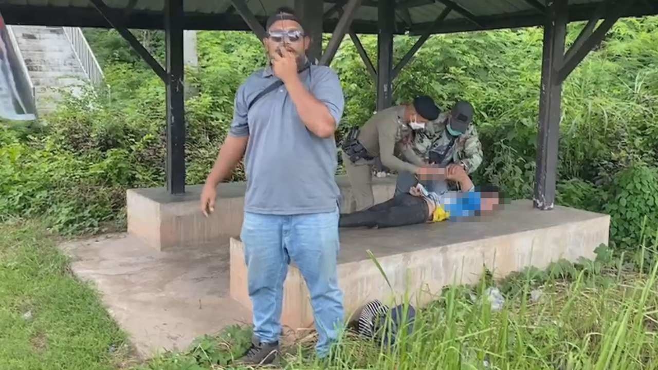 ครู-นักเรียนผวา หนุ่มสติไม่ดีบุกป่วน ร.ร.ที่อุดรธานี ตำรวจตามรวบได้แล้ว