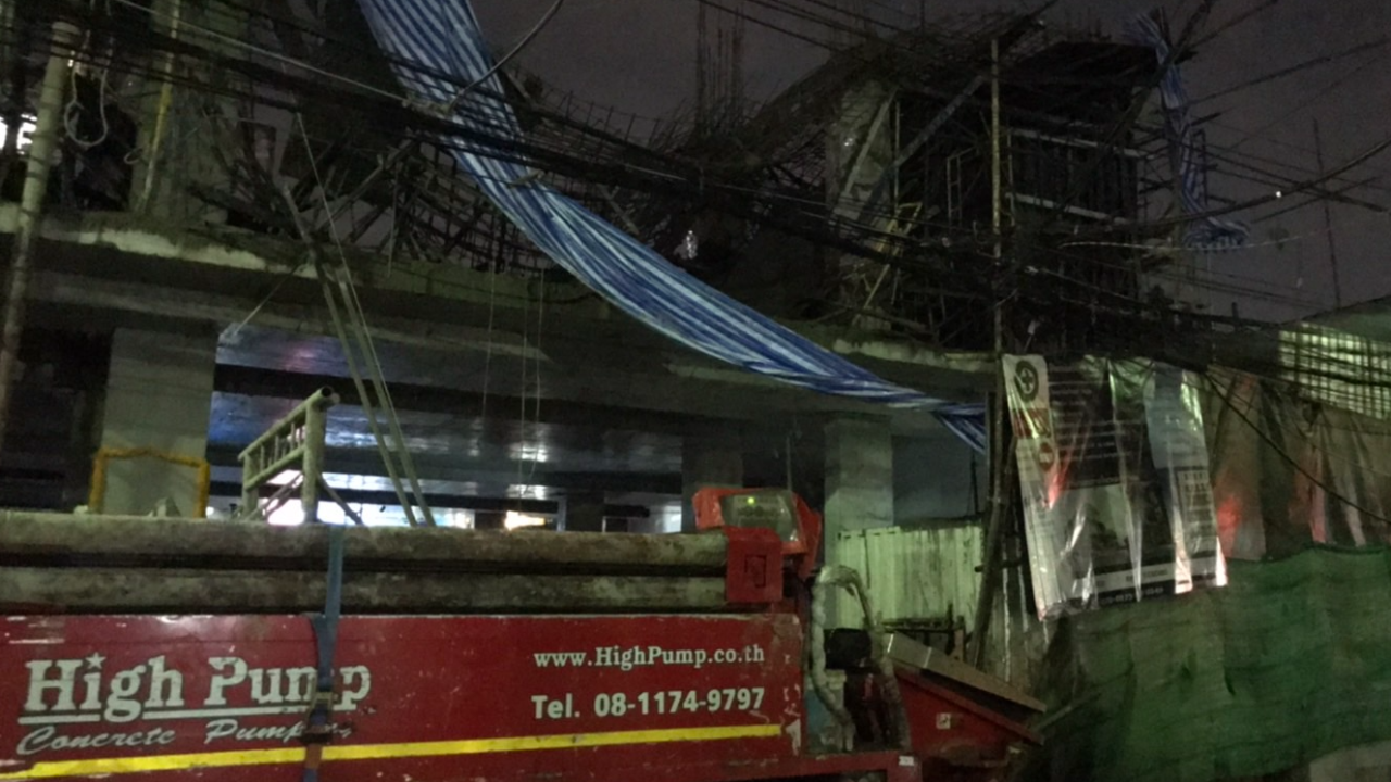 นั่งร้านถล่ม 28 ชีวิต หวิดดับคาไซต์ก่อสร้าง คาดน้ำหนักเกิน-ฝนตกดินทรุด