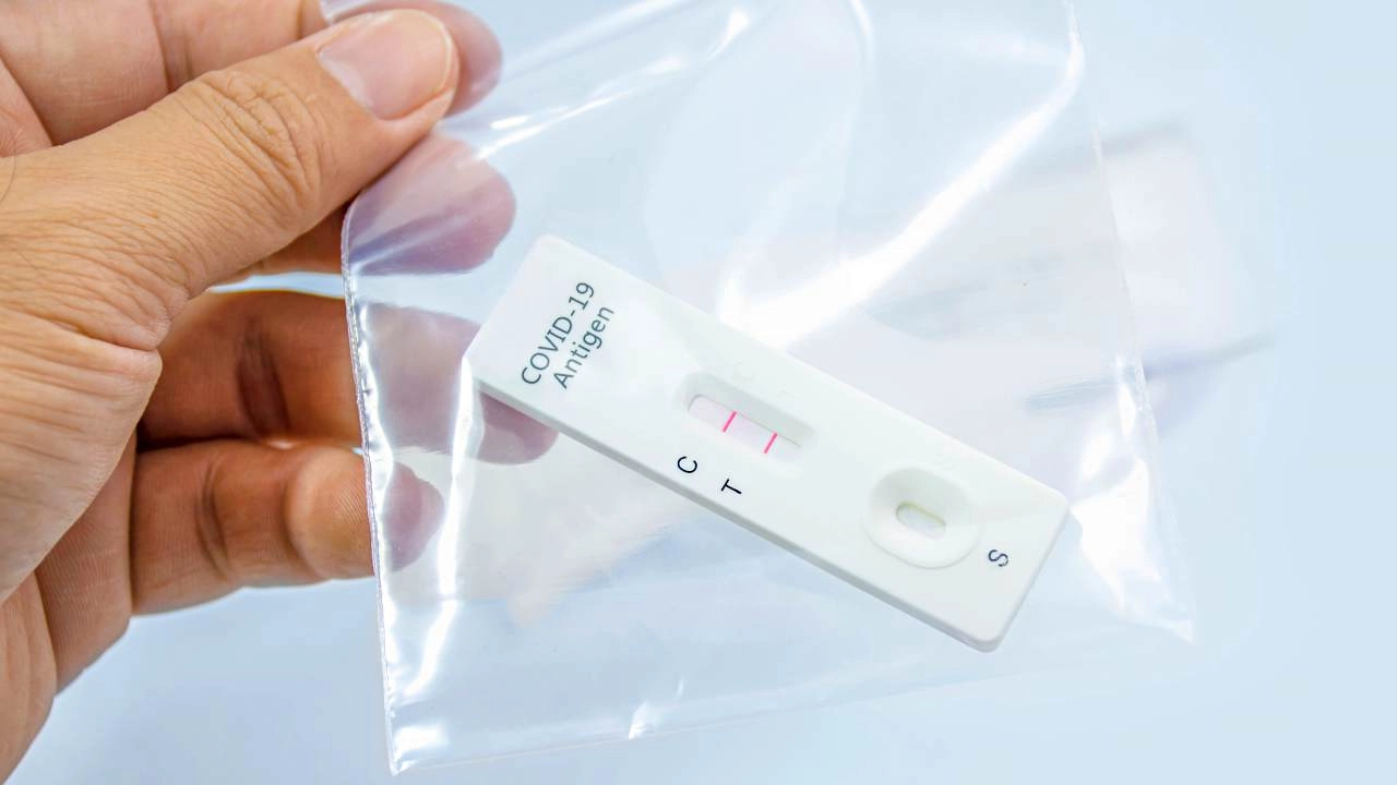 นิสิตรัฐศาสตร์ จุฬาฯ แจงปม “โควิด-19” ระบาดในชั้นเรียน นิสิตติดเชื้อแล้ว 8 ราย