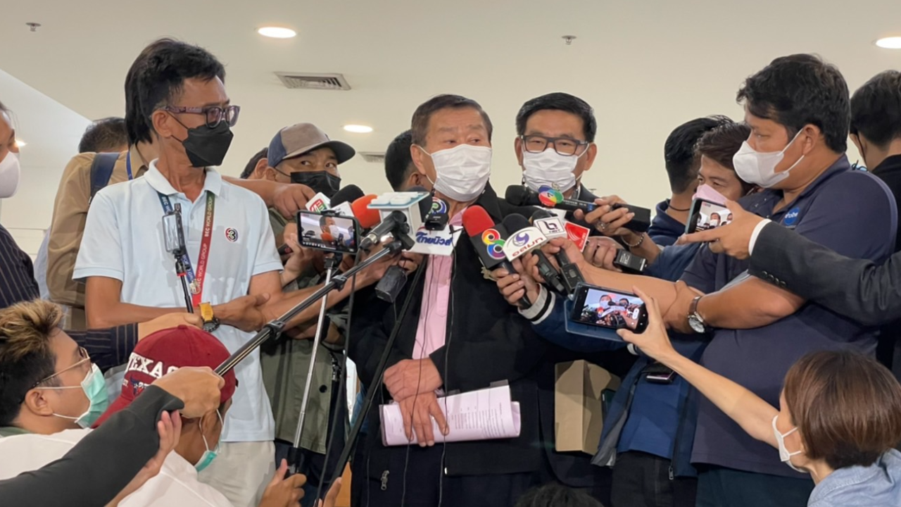 เชื่อ “บิ๊กป้อม” เอี่ยวครอบงำพรรคเล็ก ให้การ กกต.เอาผิดพวกรับกล้วยแล้ว