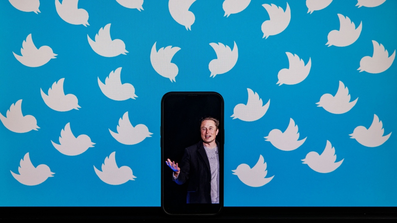 ผู้ถือหุ้นทวิตเตอร์ไฟเขียว บีบ "อีลอน มัสก์" ซื้อกิจการ 1.6 ล้านล้านบาท