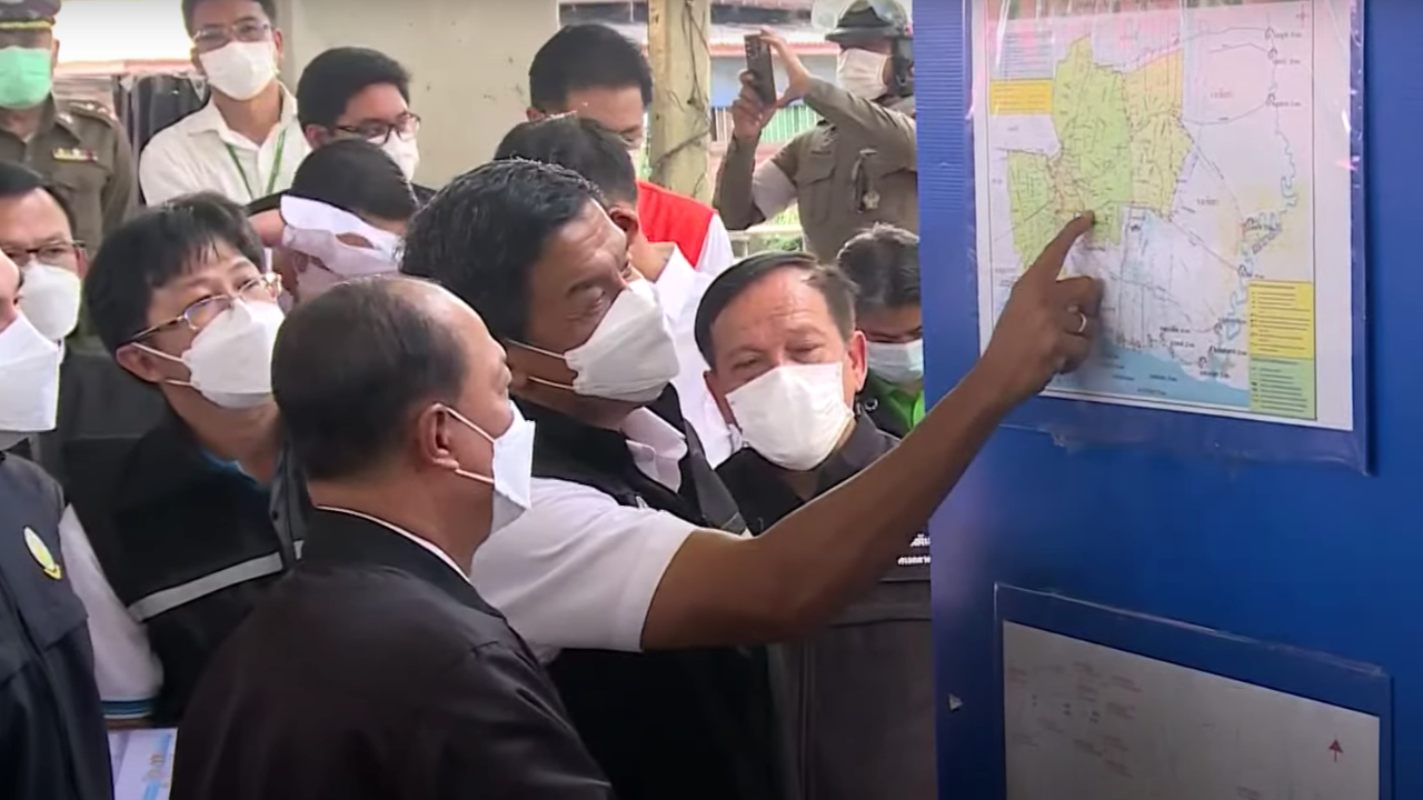 มท.1 ควง “ชัชชาติ” ดูน้ำท่วมลาดกระบัง ยันร่วมมือกันเต็มที่ ไร้ปัญหา