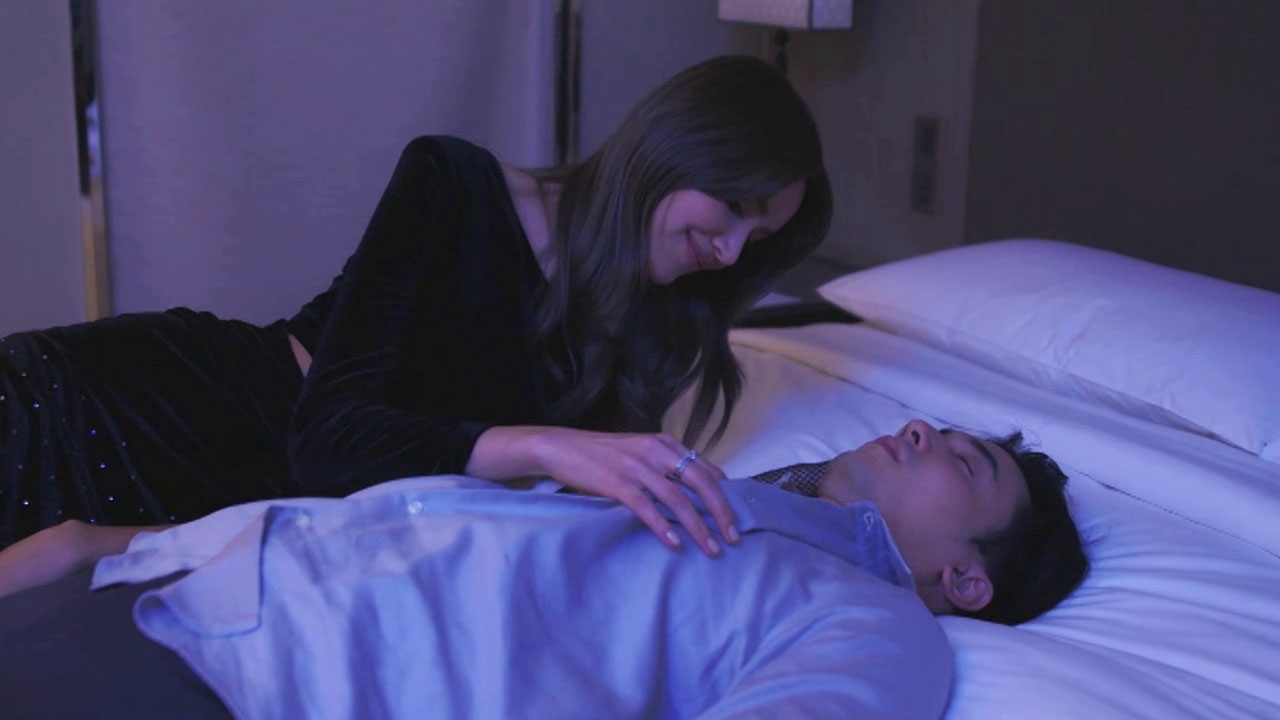 โสมมิกาเธอมันร้าย "ไอซ์" ตีเนียนมาปลอบ จัดฉากลักหลับ "ไม้" ใน "สามีเงินผ่อน"