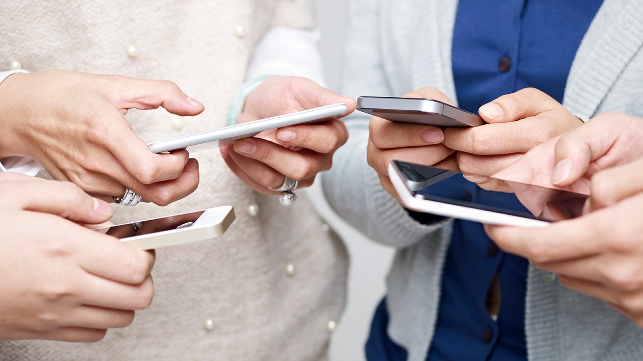 คนแห่ซื้อหวยดิจิทัลคึกคักไม่หยุด วันแรกยอดขายทะลุ 7.7 ล้านใบ