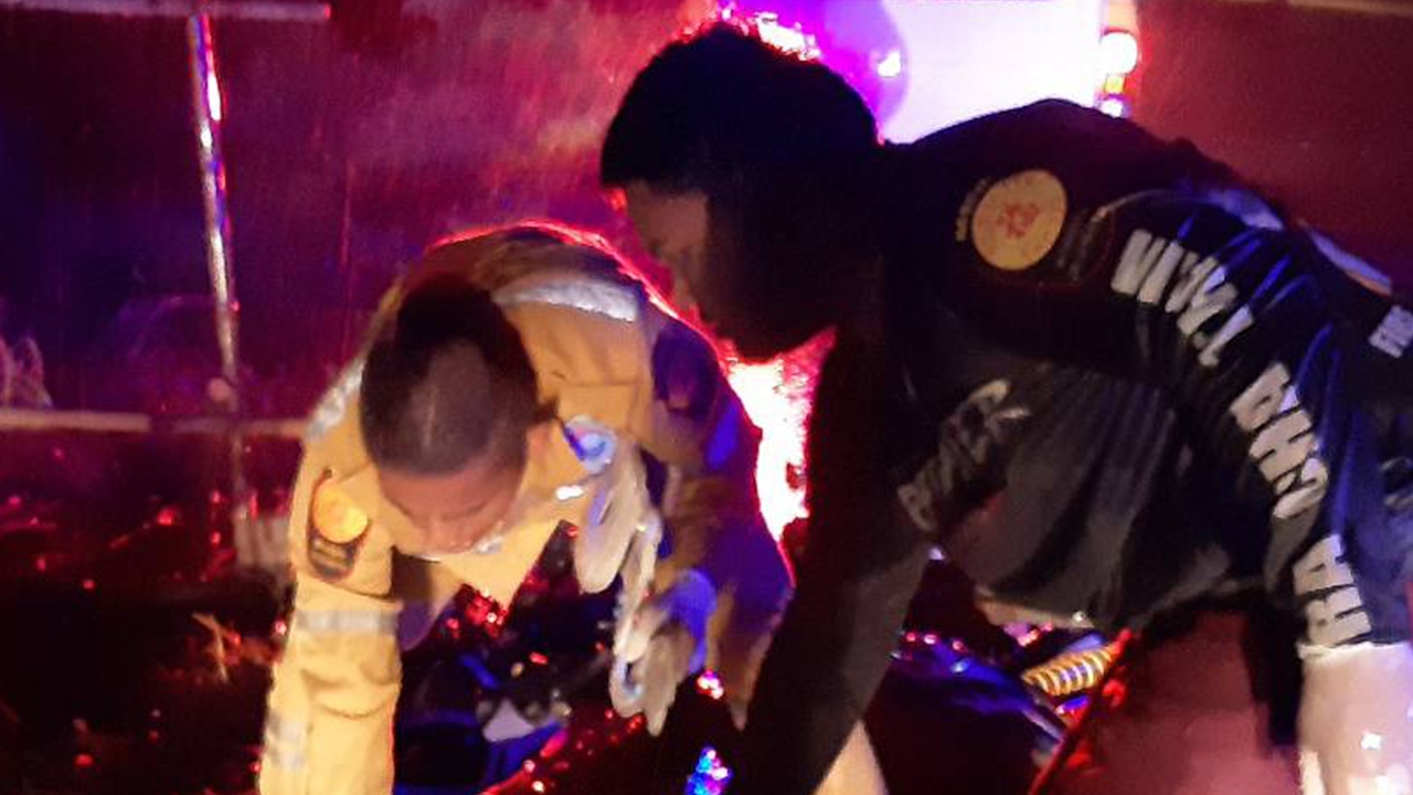 โหดไปมั้ย นร.ม.2 มีเรื่องถูกรุ่นพี่ ยิงดับ 1 สาหัส 1 คาถนนมิตรภาพ อุดรฯ