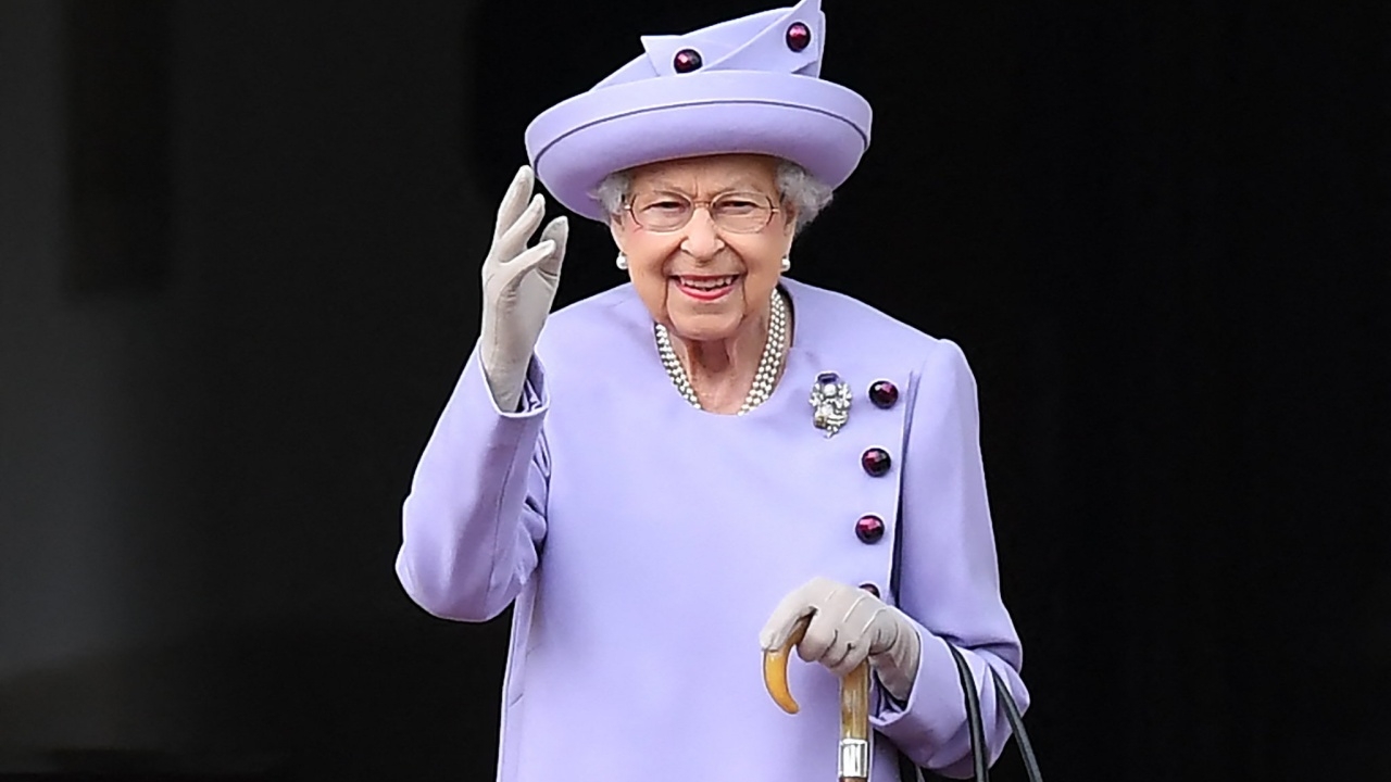 3 ภาพยนตร์ชีวประวัติที่ดูแล้วรู้จักควีนเอลิซาเบธที่ 2 แห่งอังกฤษ