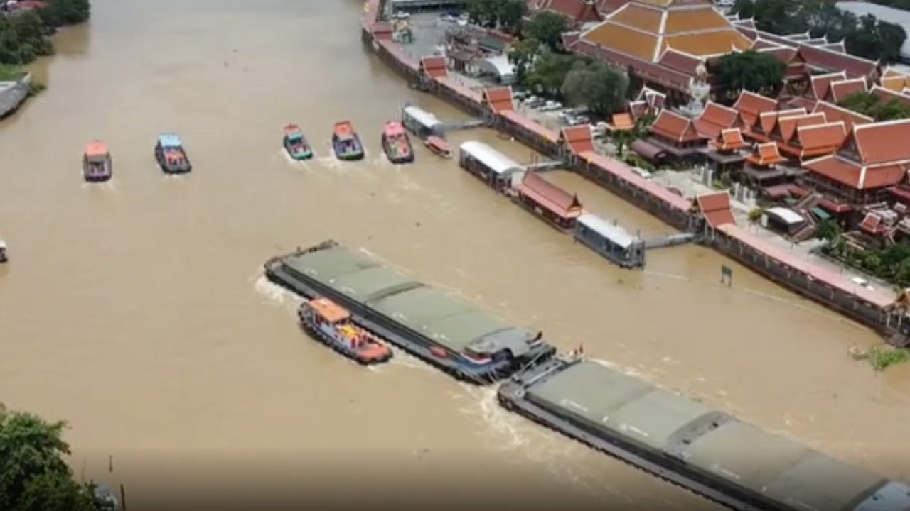 น้ำท่วม "อยุธยา" 8 อำเภอ เดือดร้อน 19,623 หลังคาเรือน เจ้าท่าเข้มเดินเรือ