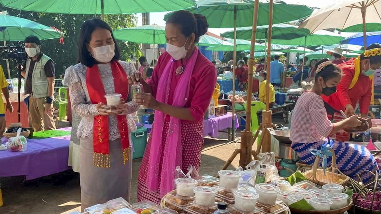 “ตลาดซาโม่น” ภูมิปัญญาชาวมอญ