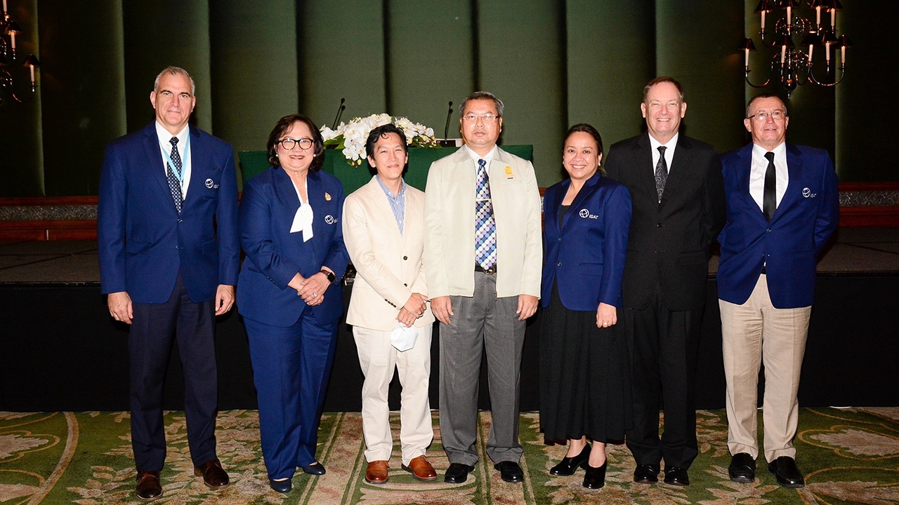 "อุษา สมบูรณ์" จัดประชุมใหญ่สามัญสมาคมโรงเรียนนานาชาติ