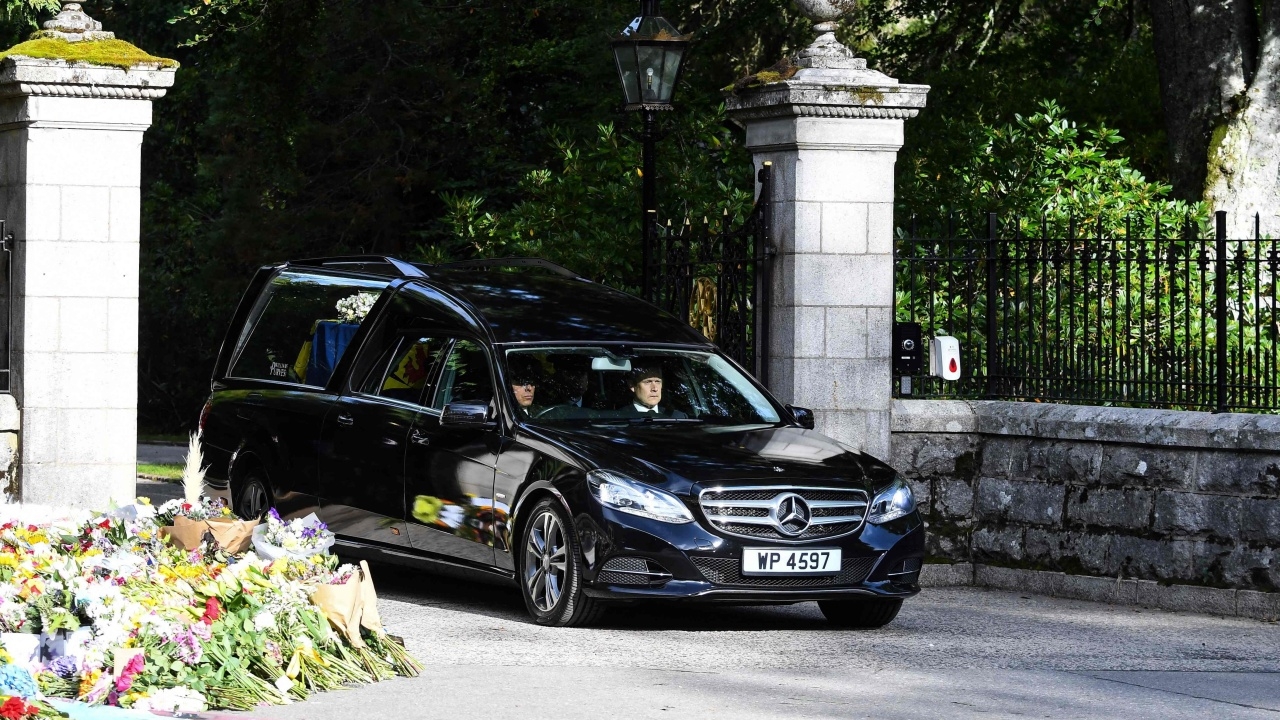 สุดอาลัย พระบรมศพควีนเอลิซาเบธที่ 2 ออกจากพระตำหนักบัลมอรัลแล้ว