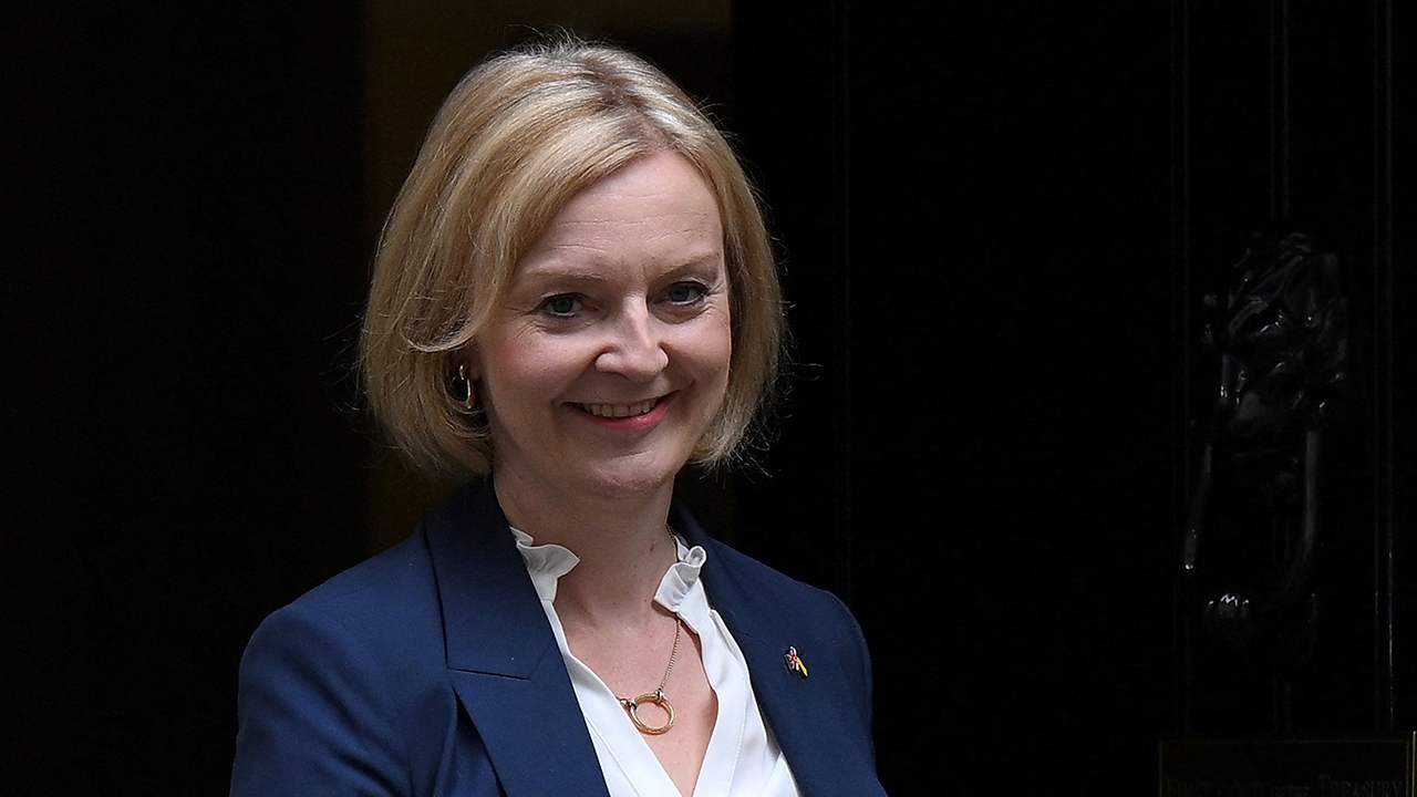 “ลิซ” การเมืองเปลี่ยนสี (2)