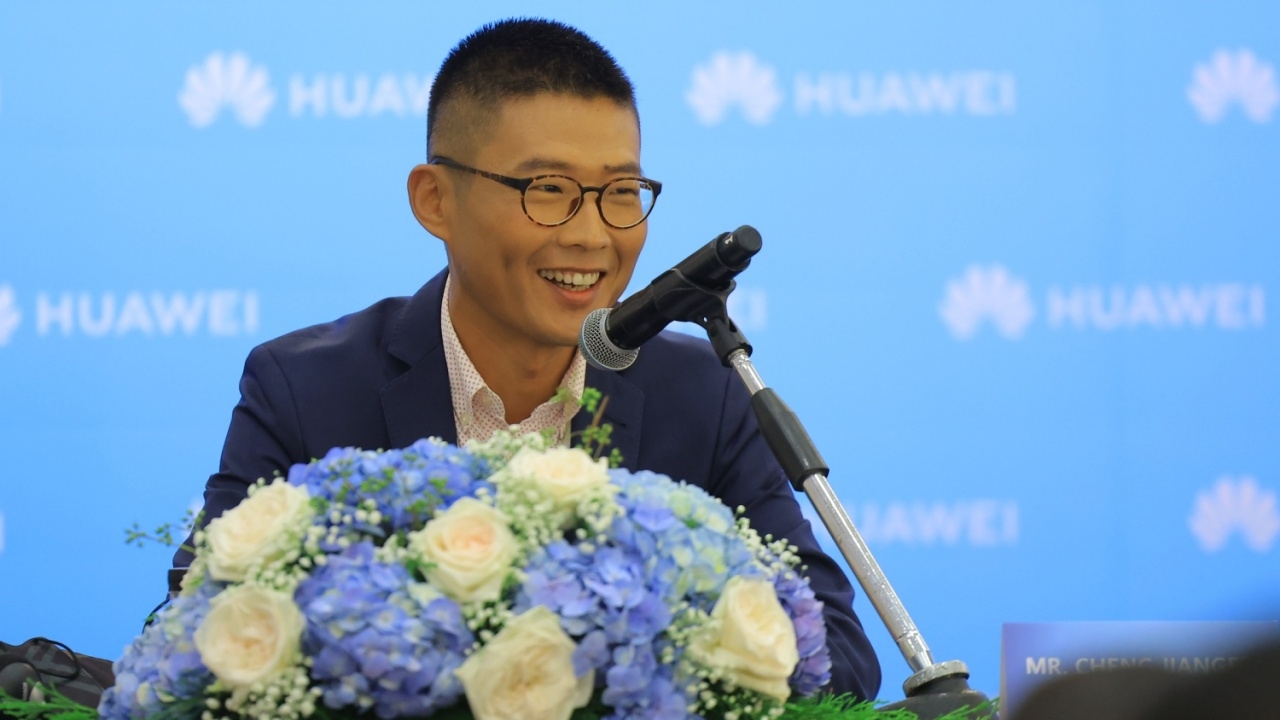 สัมภาษณ์ เฉิง เจียงเฟย กับความท้าทายของ Huawei ในปี 2022 ที่ยังคงไม่มี Google Play Services