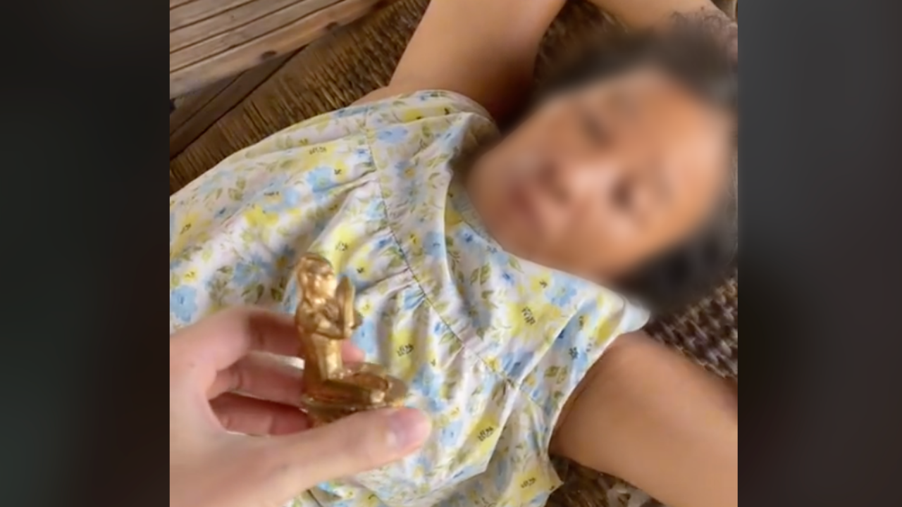 เปิดใจช่างสัก หลอกยายป่วยอัลไซเมอร์ บูชาพระปางอุลตร้าแมน บอกชวนเล่นกระตุ้นความจำ