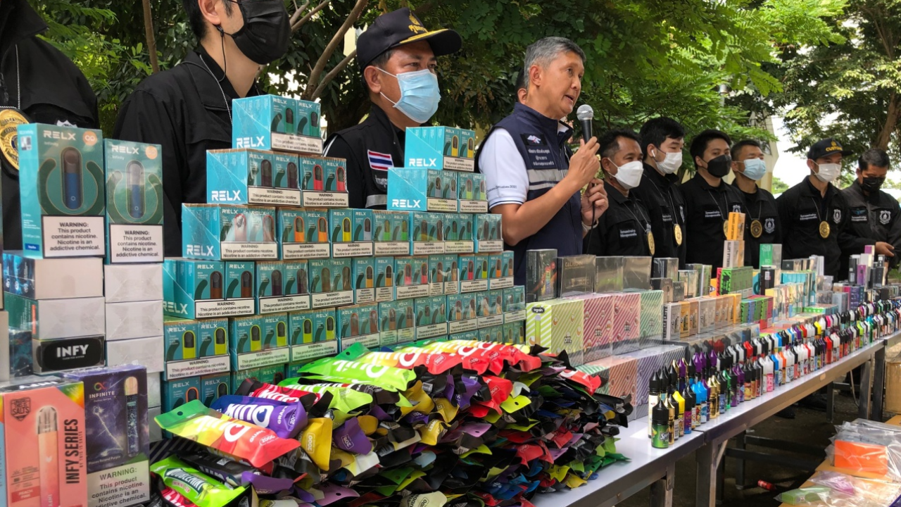ยึดบุหรี่ไฟฟ้าค่า 6 ล้าน ขายเกลื่อนที่ขอนแก่น พบเด็กประถมเป็นลูกค้า