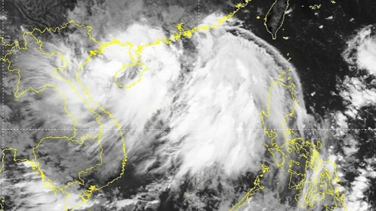สุดสะพรึง พายุโซนร้อน ‘มู่หลาน’ มาแล้ว จ่อถล่มเวียดนามตอนบน 