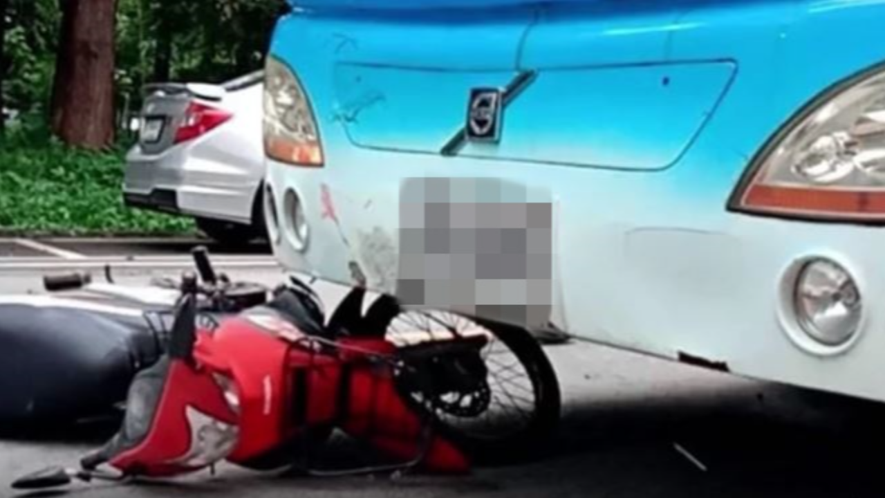 สุดสลด รถบัสคณะพยาบาลฯ มข. ชน-เหยียบ จยย. นักศึกษาตาย 1 สาหัส 1