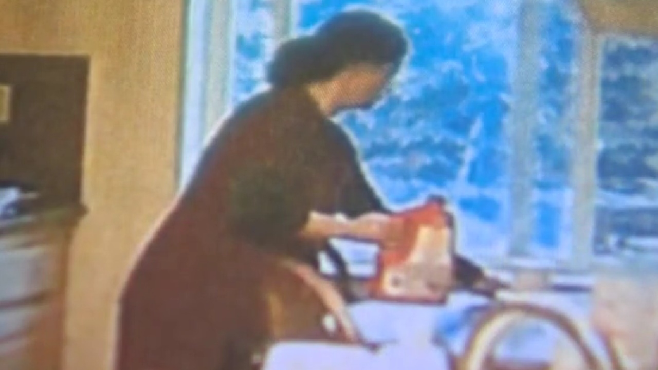 ภาพมันฟ้อง จับเมียหมอแคลิฟอร์เนีย แอบใส่น้ำยาล้างท่อให้สามีกินนานนับปี