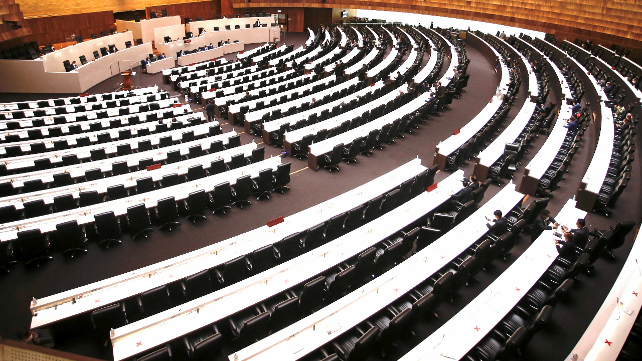 ลงมติแต่ละทียากเย็น “ชวน” ติง เป็นหน้าที่ หลัง ส.ส.-ส.ว. แสดงตนล่าช้า