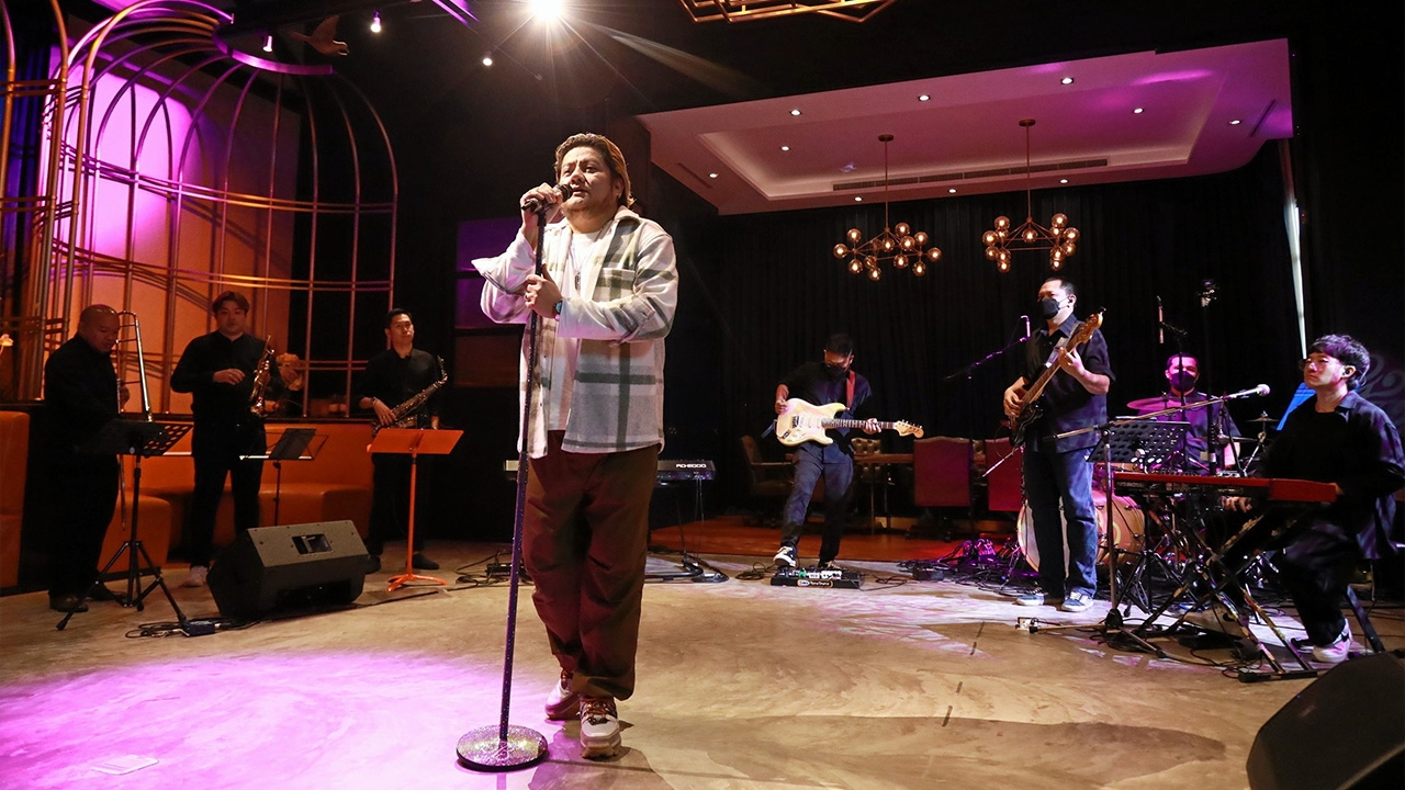 “เบน ชลาทิศ” ปลุกความสุขผ่านเสียงเพลง เสมือนจริง “AIS 5G PLAY VR ”