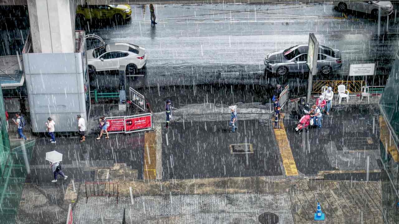 อุตุฯ ฉบับที่ 1 เตือนระวังฝนตกหนัก 7-9 ส.ค. อันดามัน อ่าวไทย คลื่นสูง