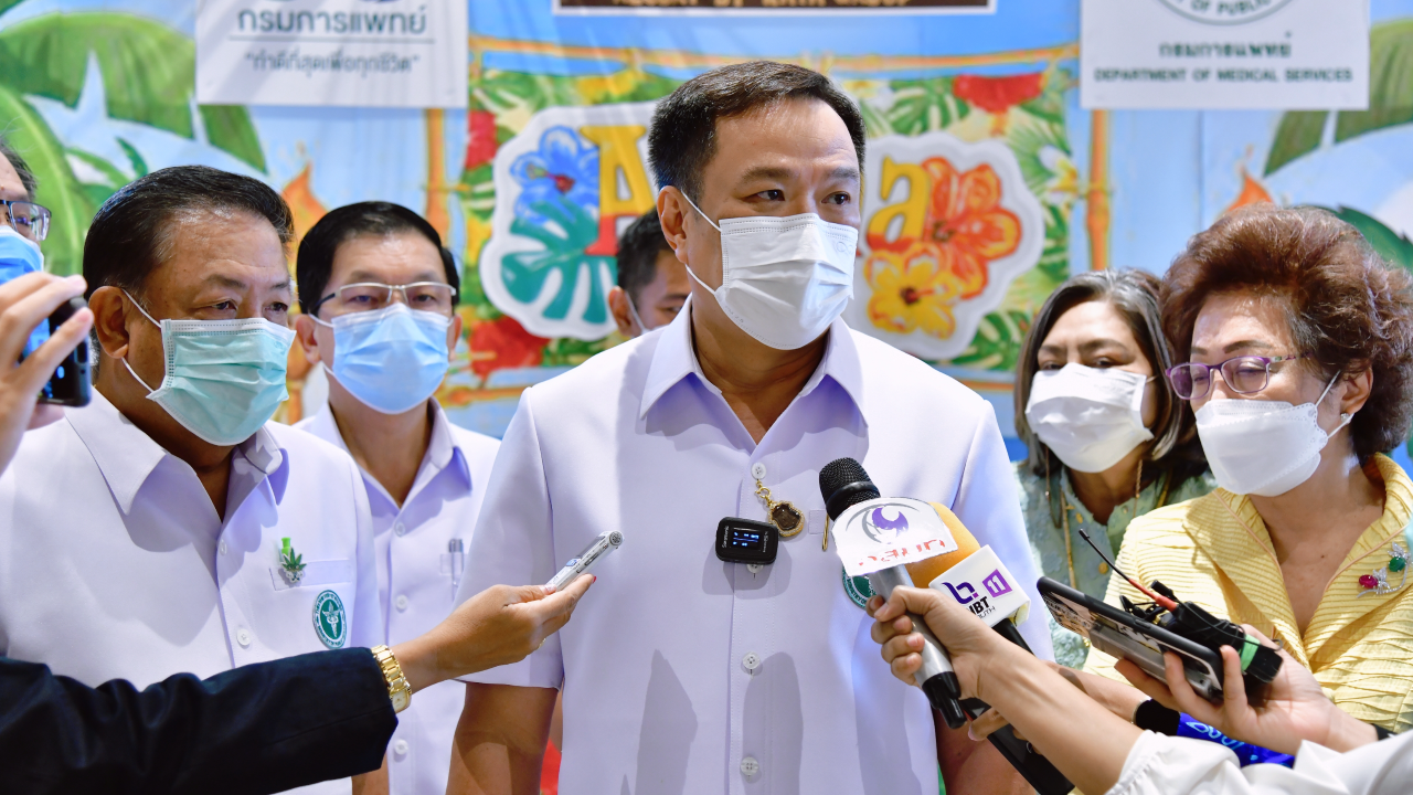 "อนุทิน" เผย พ.ร.บ.กัญชา กัญชง ฉบับใหม่ หากเสร็จ เสนอเข้าที่ประชุมสภา