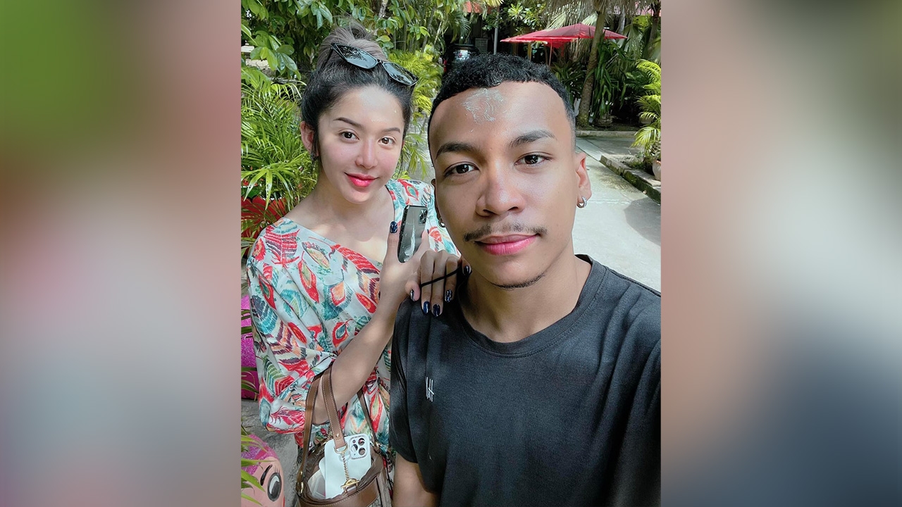 นัส เมียโชครถแห่ ขอโทษเจ้าภาพงาน ปมทำเสียงหลุดกลางรายการ