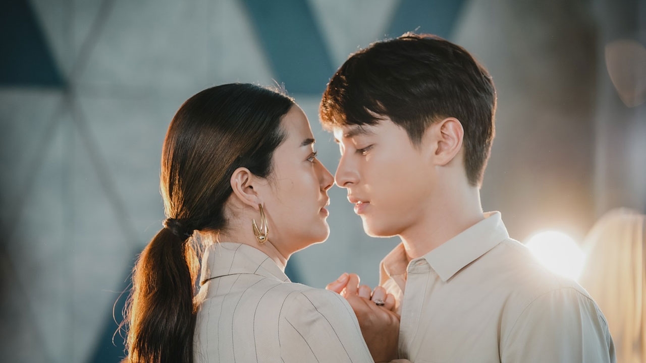 “เจมส์” โปรยเสน่ห์ใส่ “จีน่า” ทะเล้นน่ารักพาใจสั่น “พิศวาสฆาตเกมส์” เรตติ้งปัง