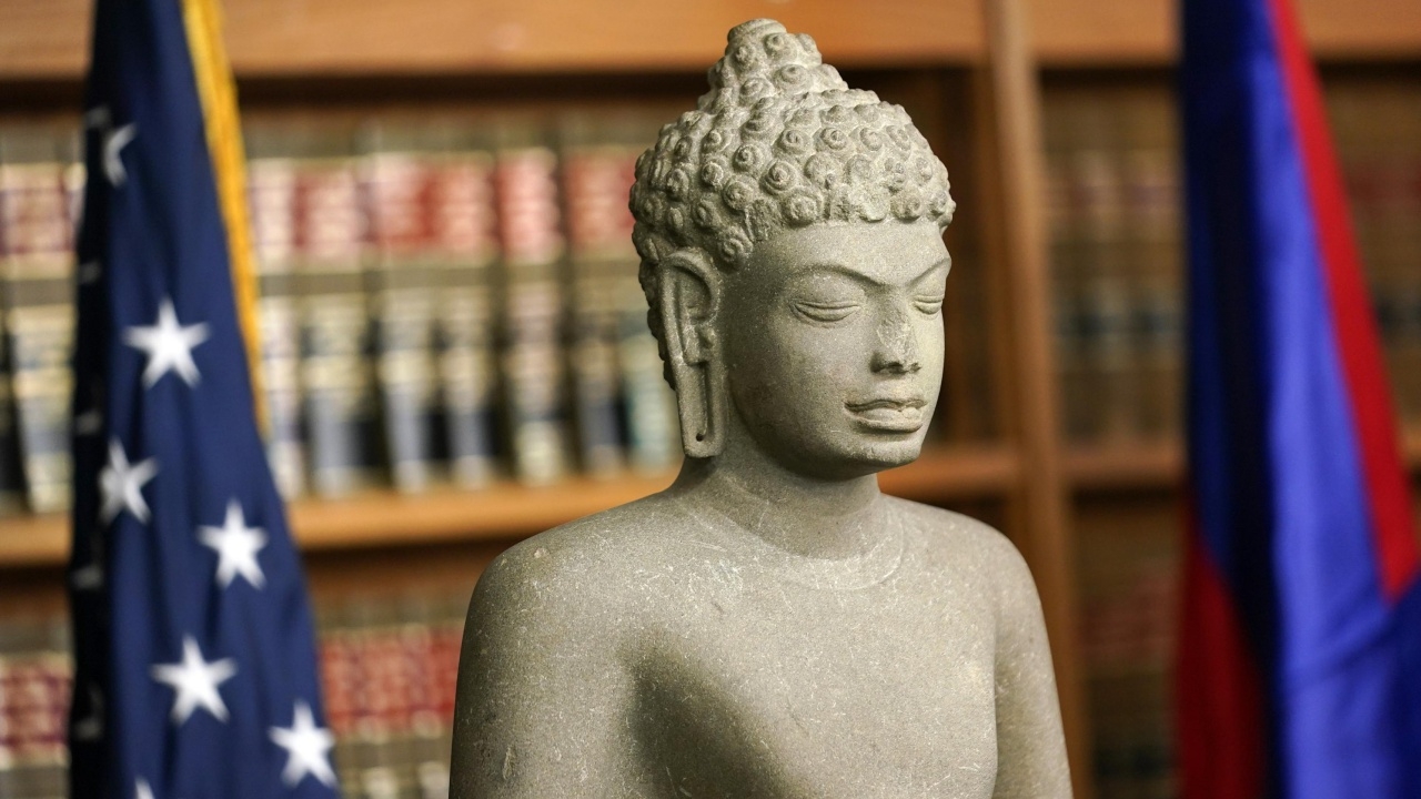 สหรัฐฯ เตรียมส่งคืนโบราณวัตถุ 30 ชิ้น ที่โดนโจรกรรม คืนให้กัมพูชา