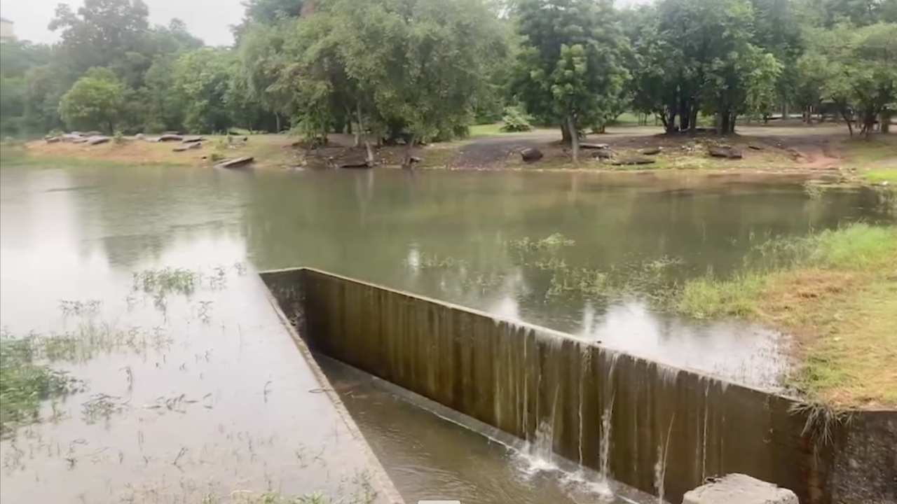 ฝนตกทำอ่างเก็บน้ำ 3 แห่งในโคราชล้นเกินความจุแล้ว แต่ยังไม่กระทบท้ายอ่าง