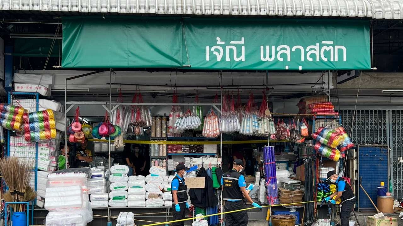 แคชเชียร์สาว ยิงเสี่ยร้านพลาสติกดับ ปมโมโหแค้นถูกดุด่า ท้าแน่จริงให้มา