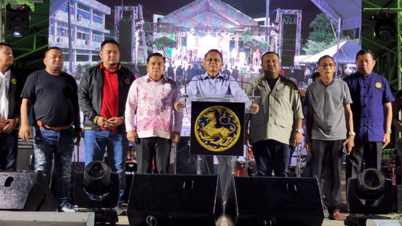 "สมศักดิ์" ขอบคุณ "กำนัน-ผญบ.นราธิวาส" ทำงานหนักเคียงข้าง ปชช.