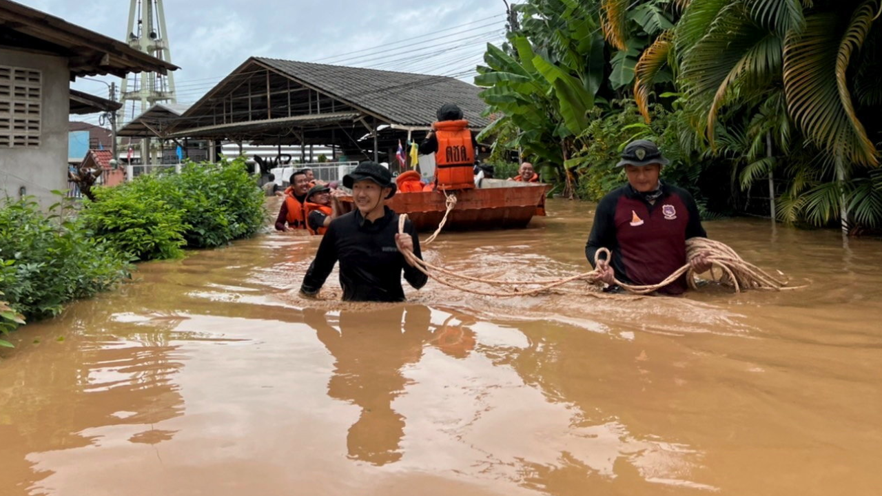 “บิ๊กตู่-บิ๊กป๊อก” สั่งเร่งช่วยผู้ประสบภัยน้ำท่วมจากพายุมู่หลานเต็มที่