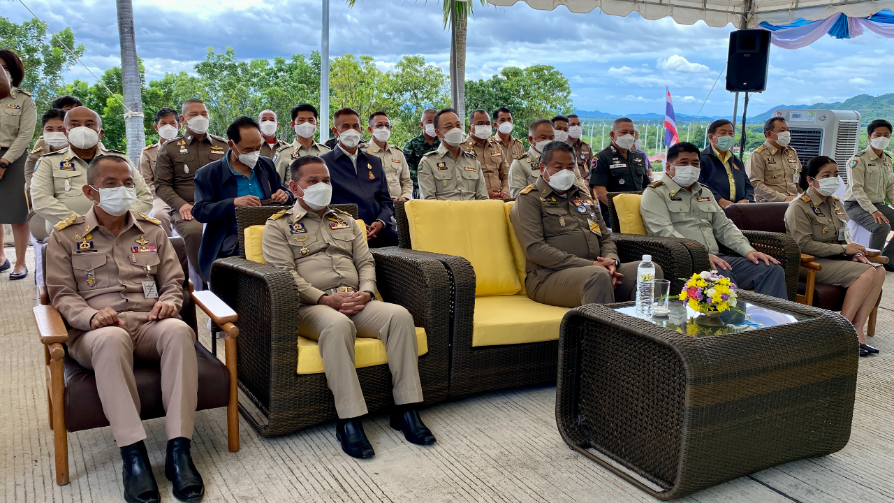 "องคมนตรี" เปิดศูนย์เรียนรู้ตามแนวพระราชดำริฯ จ.เพชรบุรี