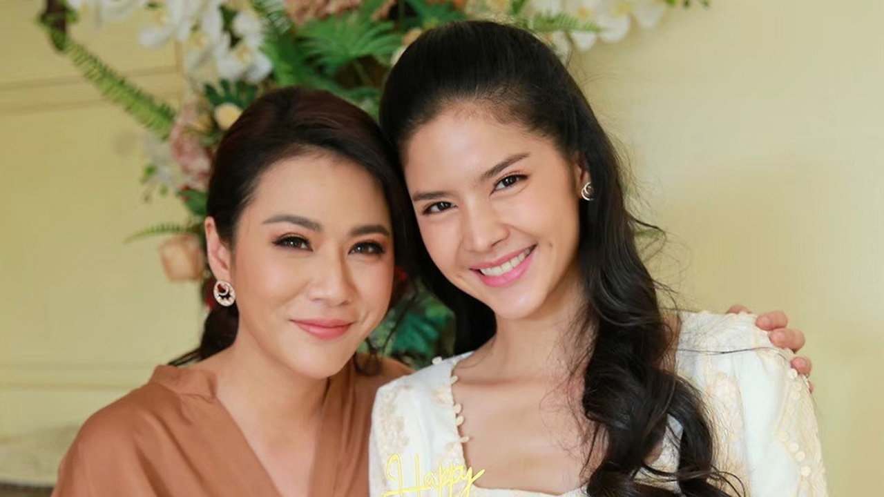 "น้ำผึ้ง ณัฐริกา" ชื่นชม "กานต์ ณัฐชา" ฝีมือดีมารยาทงามอนาคตปังใน “หงส์ฟ้า”