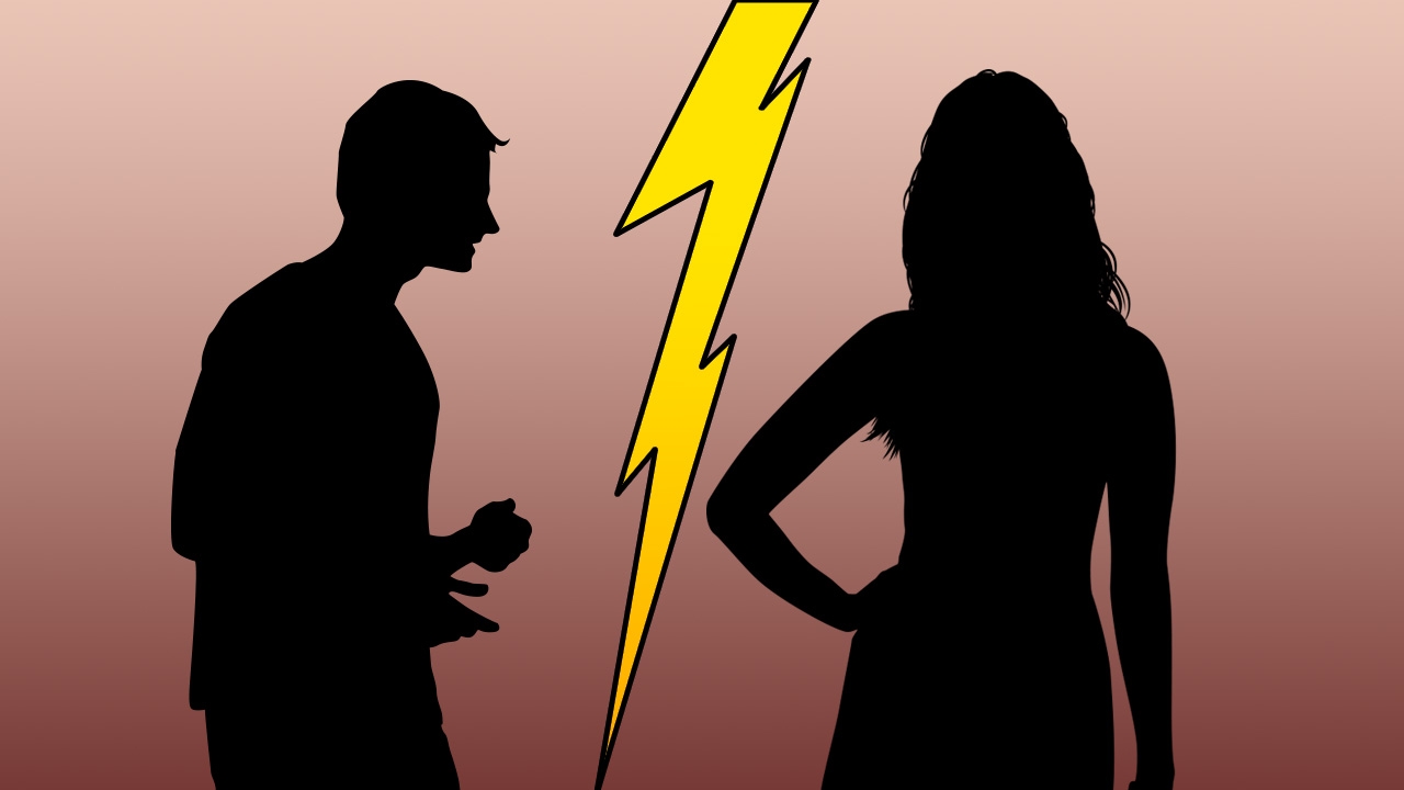 เพจดังเม้าท์ คู่รักสาวชิคๆ เลิกเงียบอีกคู่ ชาวเน็ตแห่เดาอักษรย่อ