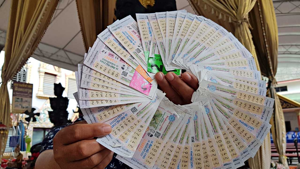 คนดวงเฮงถูกหวย 60 ใบ มาแก้บน "ท้าวเวสสุวรรณ" ไม่กั๊ก "เลขเด็ดงวดนี้" 1/9/65