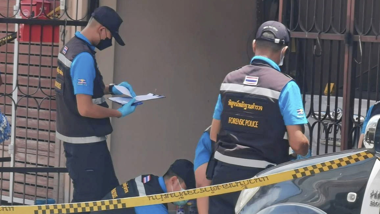 เซียนพระรัว 2 ศพ เภสัช-พยาบาล ทะเลาะข้างบ้าน "ทาวน์เฮาส์ 3 ชั้น" เปิดปิดประตูดัง