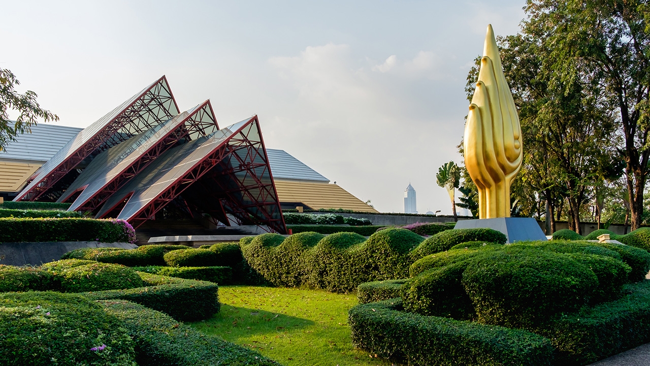 ย้อนตำนาน “ศูนย์ฯสิริกิติ์” จาก “อาภัสรา” ถึง“น้าชาติ”