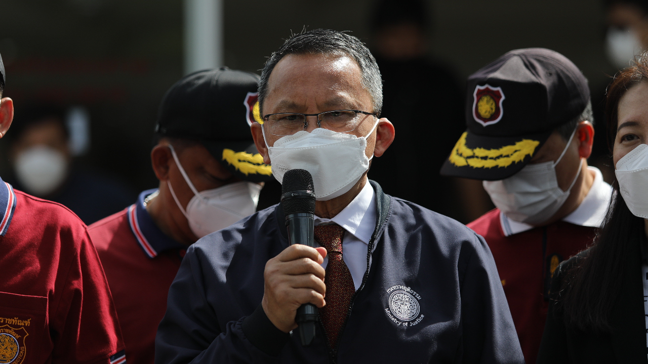 “สมศักดิ์” ยันเลือกตั้งสูตรหาร 100 ไม่เกี่ยวดัน “บิ๊กป้อม” นั่งนายกฯ