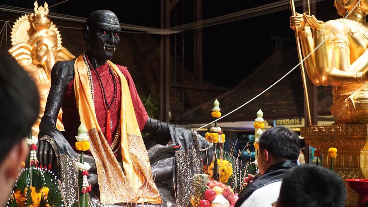  เปิดตำนาน "ครูกายแก้ว" บรมครูผู้เรืองเวท พร้อมวิธีขอพรให้สมดั่งใจ