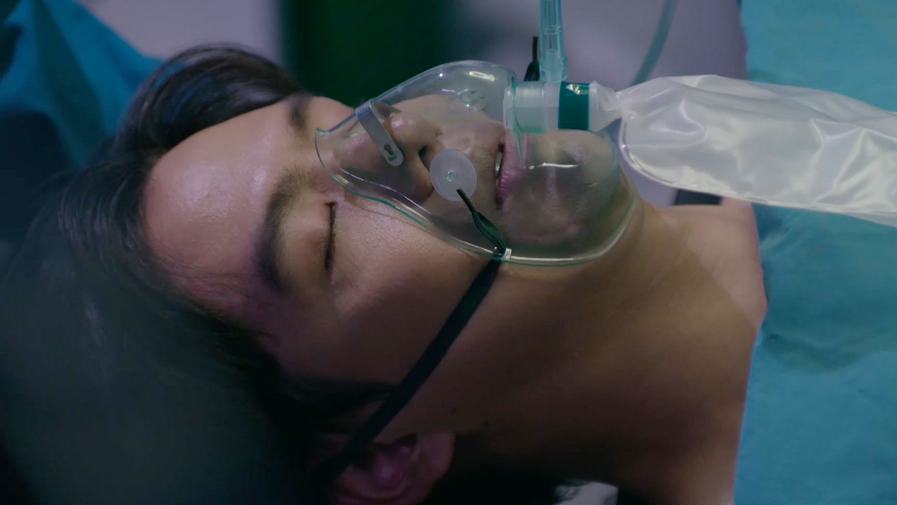 “ปราง” น้ำตาท่วม “ฟิล์ม” ถูกยิงอาการสาหัส เป็นตายเท่ากัน ลุ้นบทสรุป “ฟ้าเพียงดิน”