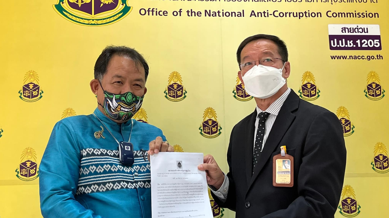 375 ส.ส.-ส.ว. โดนแล้ว “ศรีสุวรรณ” บุก ป.ป.ช. จี้เอาผิด ปมโดดประชุมรัฐสภา