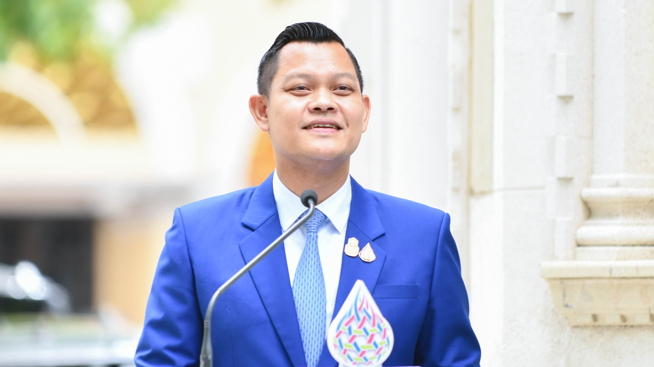 “ธนกร” เผยทำหน้าที่โฆษกรัฐบาลจนกว่าเป็น ส.ส. โว คนใต้รัก “ลุงตู่”