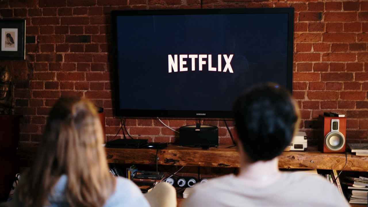 Netflix แพ็กเกจแบบมีโฆษณา ตัดฟีเจอร์ดาวน์โหลดภาพยนตร์-ซีรีส์ สำหรับดูออฟไลน์