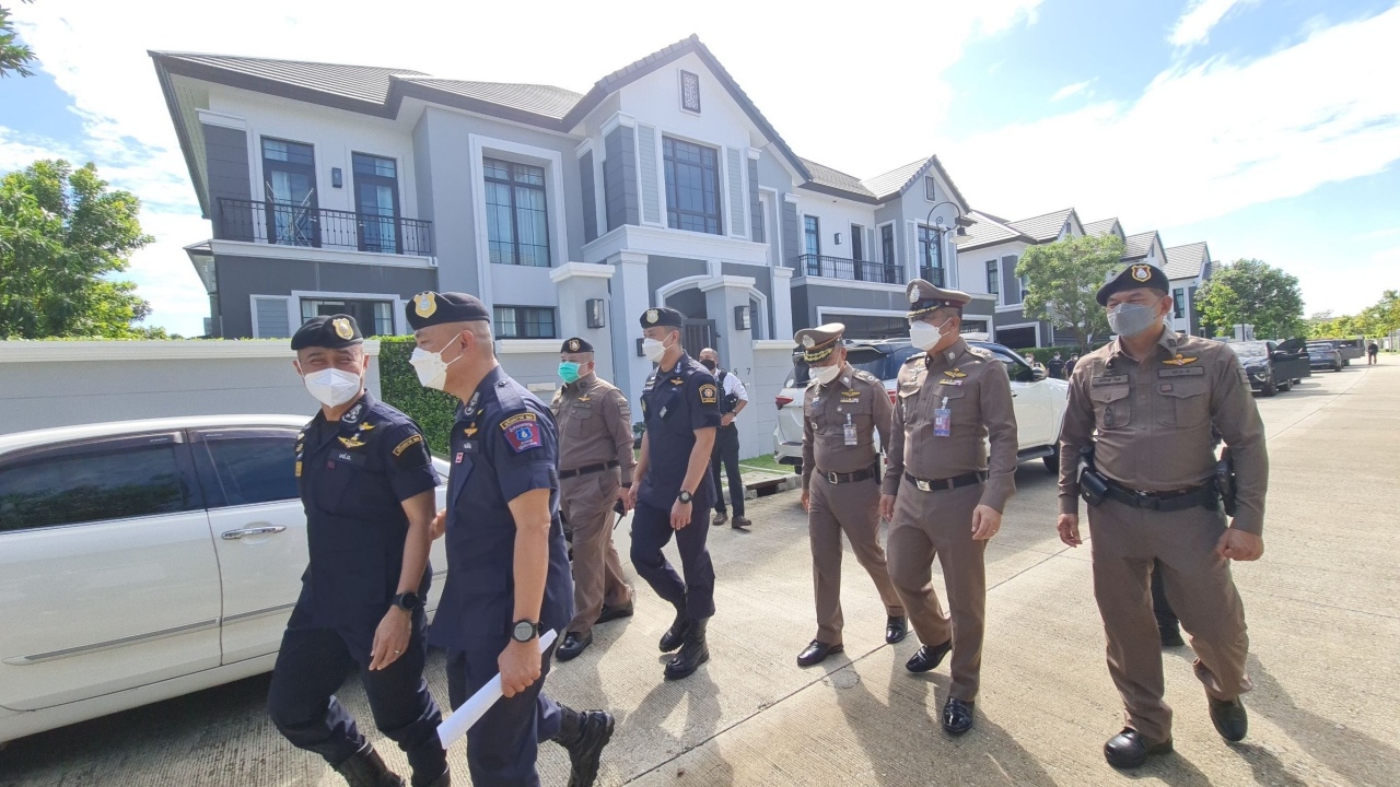 หน่วยอรินทราชปิดล้อมค้น 13 จุด แก๊งยาเสพติดข้ามชาติ ยึดทรัพย์ 385 ล้าน