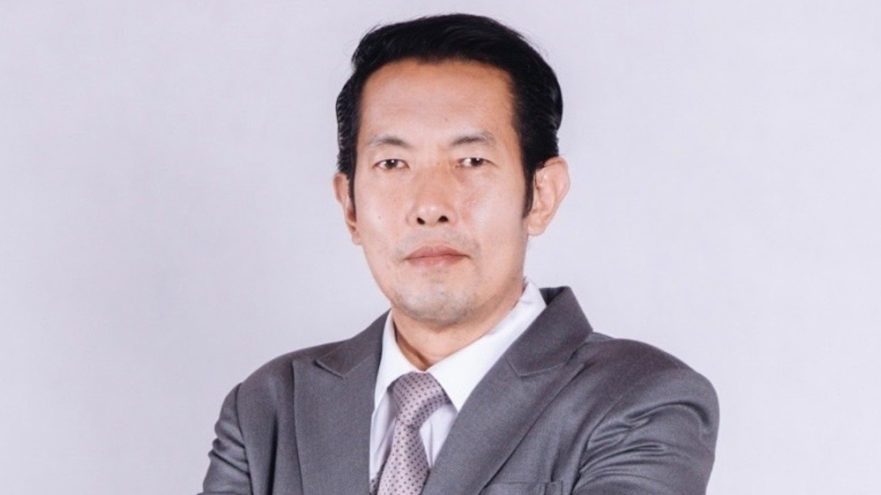 "ไทยสมาร์ท" ซัดนักการเมือง สนแต่วาระ 8 ปี-ยุบสภา เมินช่วยน้ำท่วม ปชช.