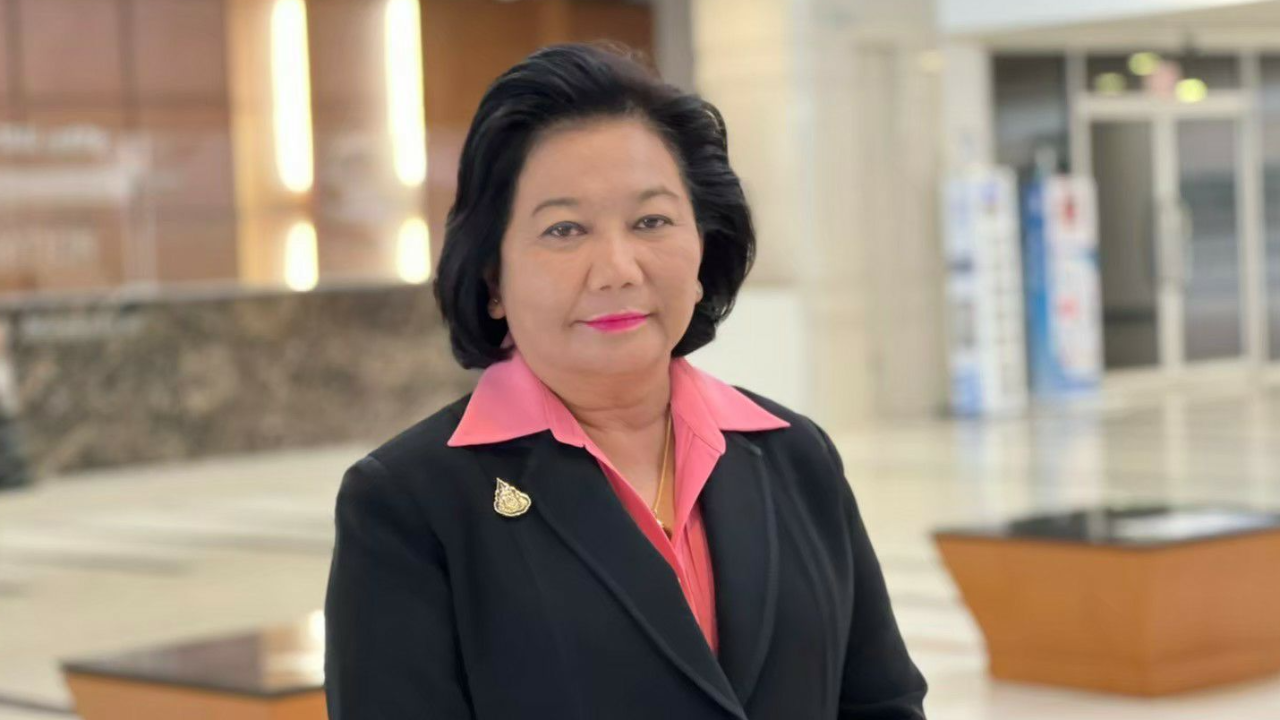“พวงเพ็ชร” วอนศาลรธน. เร่งวินิจฉัยปม 8 ปีนายกฯ หวั่น สังคมขัดแย้ง
